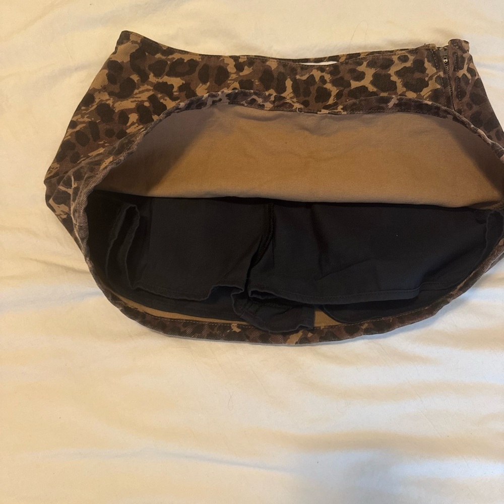 Abercrombie & Fitch Cheetah Skort - Picture 2 of 3
